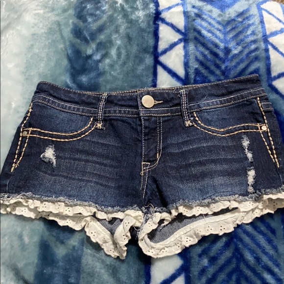 Shorts - Picture 1 of 2